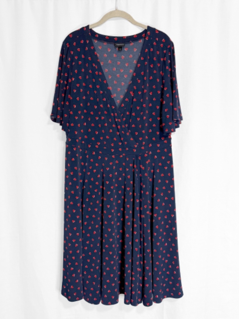 Torrid Navy Blue and Red Mini Hearts Studio Knit Faux Wrap Dress Size 1X - Picture 2 of 9